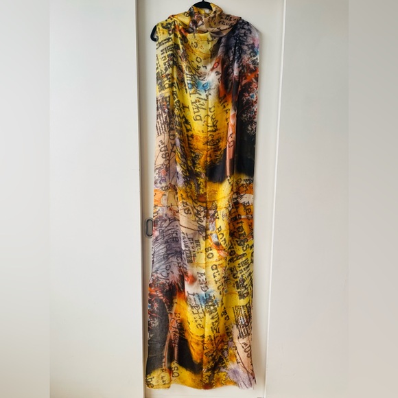TILO Scarves Cashmere & Modal blend! Never worn. News Print design. Great gift! - Picture 6 of 11